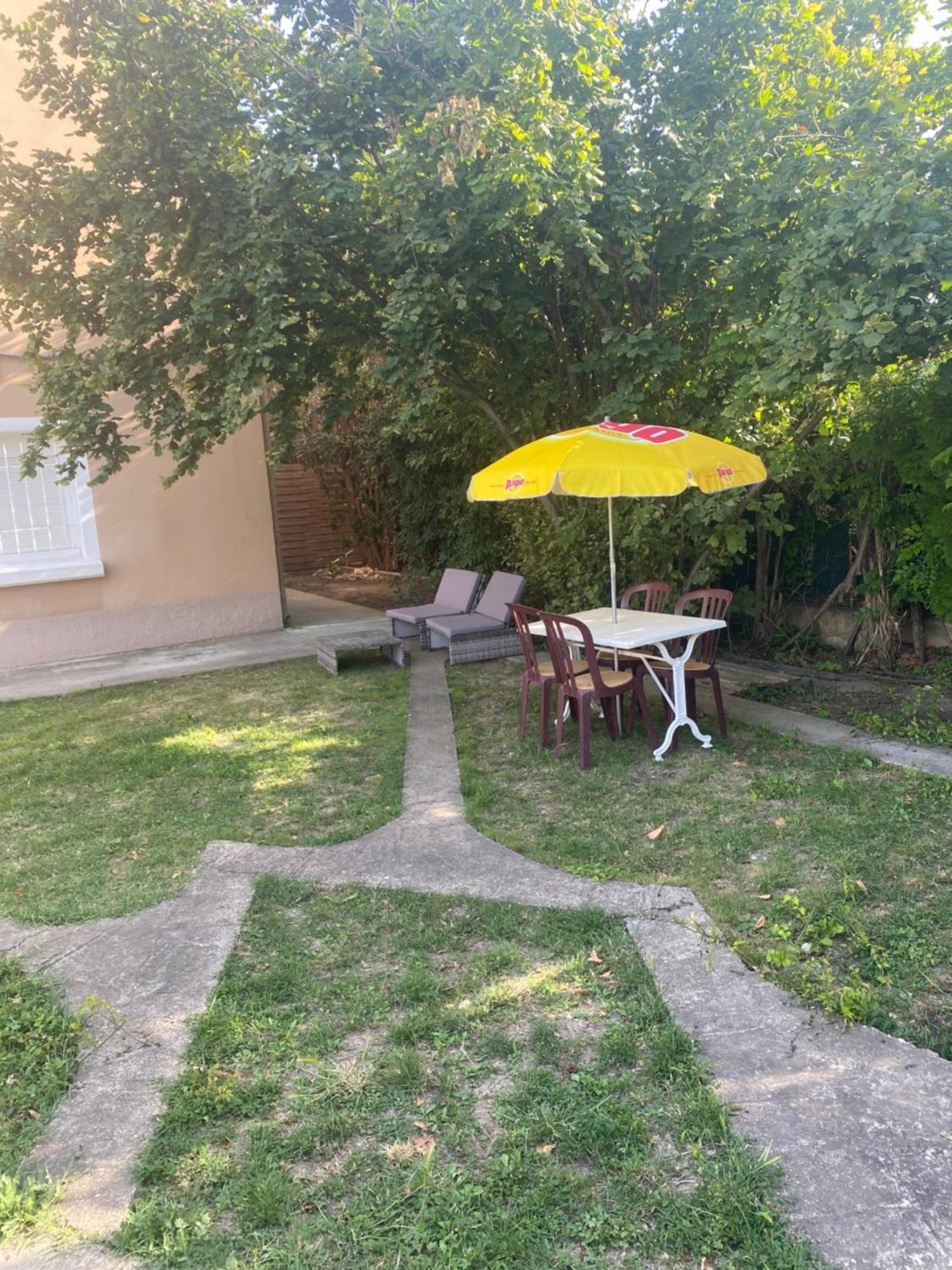 Spa Jardin Prive T3 Independant Dans Villa 莫里埃莱阿维尼翁 外观 照片